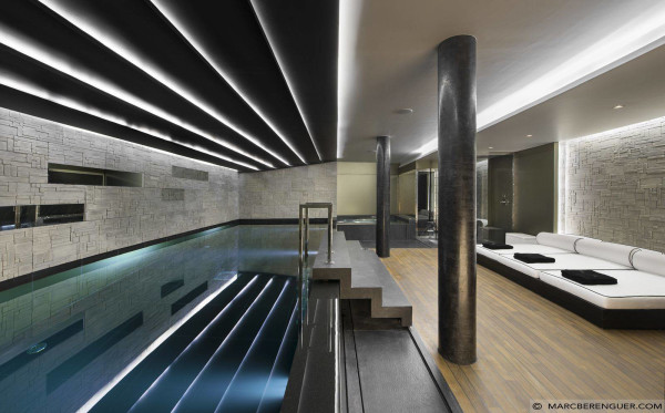 villa in Courchevel : Rent this 8 bedrooms luxury chalet in Nogentil Courchevel 1850 - Photo 1