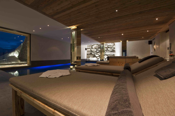 villa in Verbier : Rent estate comprised of 2 luxury chalets in Verbier with spa as well as a chalet for staff - Photo 55