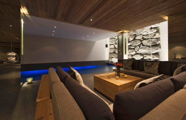 villa in Verbier : Rent estate comprised of 2 luxury chalets in Verbier with spa as well as a chalet for staff - Photo 59