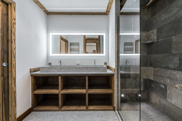 villa in Méribel : Rent the most beautiful in Méribel village perfect for a family winter holiday - Photo 5