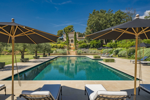 villa in La Colle-sur-Loup : Rent Incredible 7 bedroom domaine in Saint-Paul-de-Vence with 3.8 hectares of land with pool, tennis court and sea views - Photo 56
