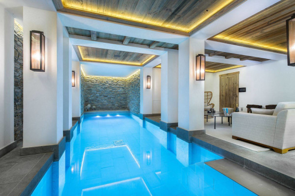 villa in Courchevel : Rent a Wonderful chalet in the most prestigious area of Courchevel. - Photo 0