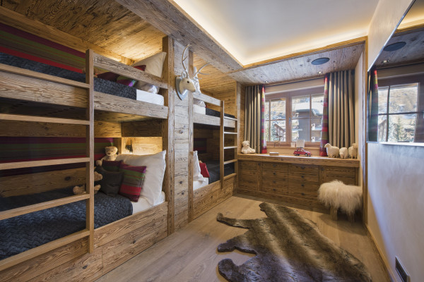 villa in Zermatt : Rent a luxury chalet with a perfect location in Zermatt - Photo 8