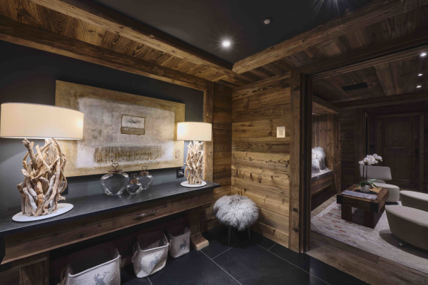 villa in Courchevel : Rent a luxury Chalet in Courchevel 1850, Ski in / Ski out, 7 bedrooms, indoor Swimming pool - Photo 29