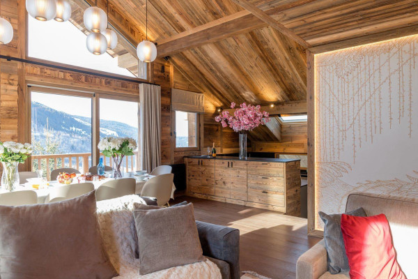villa in Méribel : Rent this 6 bedroom chalet in a quiet area in Mussilon - Photo 4