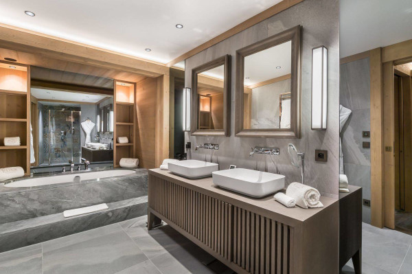 villa in Courchevel : Rent a brand new chalet of 900 sqm located in Courchevel 1850 - Photo 23