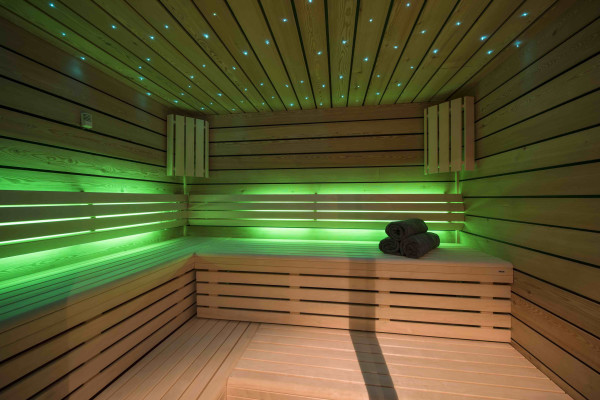 villa in Verbier : Rent estate comprised of 2 luxury chalets in Verbier with spa as well as a chalet for staff - Photo 62