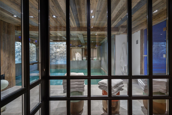 villa in Val-d'Isère : Rent this 5 bedrooms chalet with a perfect location. - Photo 16