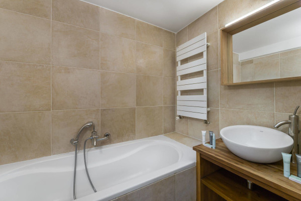 villa in Méribel : Rent this brand new chalet at 220m from the slopes - Photo 19