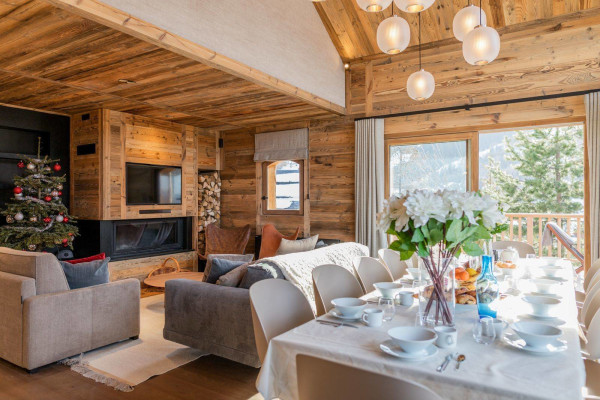villa in Méribel : Rent this 6 bedroom chalet in a quiet area in Mussilon - Photo 6