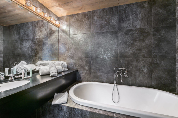 villa in Méribel : Rent this brand new chalet at 220m from the slopes - Photo 18
