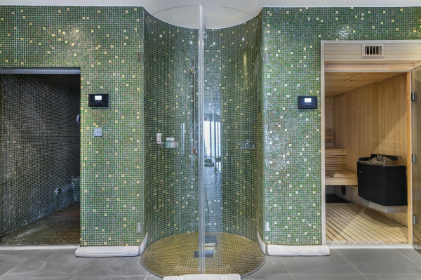 villa in Courchevel : Rent this Ski in/ ski out Chalet in Courchevel 1650 - Photo 19