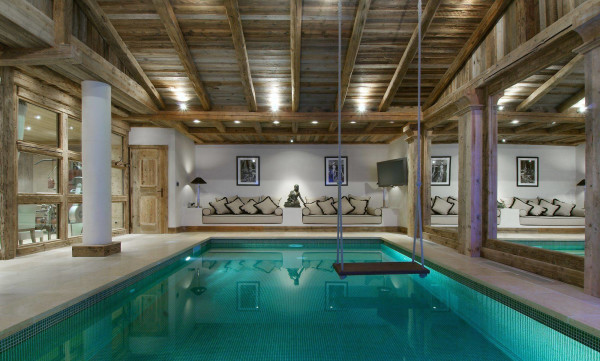 villa in Courchevel : Rent a700 sqm chalet in Courchevel 1850 with a Wonderful Mountain View. - Photo 0
