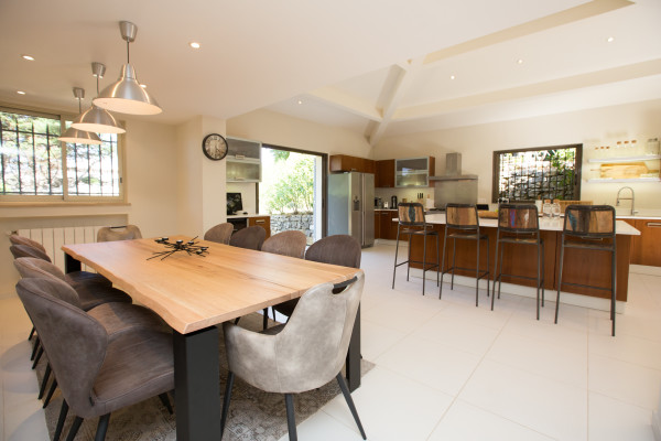 villa in Valbonne : Rent a Large Villa with Pool and View close to Valbonne Village - Photo 8