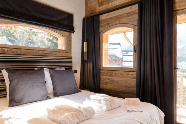 villa in Méribel : Rent this 6 bedroom chalet in a quiet area in Mussilon - Photo 9