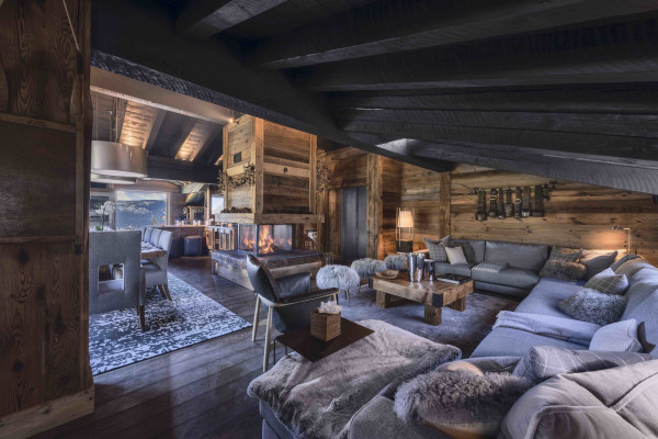 villa in Courchevel : Rent a luxury Chalet in Courchevel 1850, Ski in / Ski out, 7 bedrooms, indoor Swimming pool - Photo 1