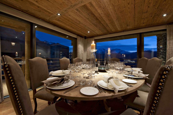 villa in Verbier : Rent estate comprised of 2 luxury chalets in Verbier with spa as well as a chalet for staff - Photo 65