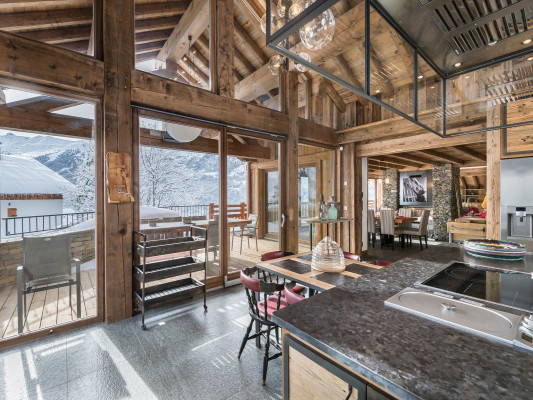 villa in Méribel : Rent the most beautiful in Méribel village perfect for a family winter holiday - Photo 2