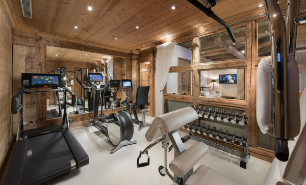 villa in Courchevel : Rent a700 sqm chalet in Courchevel 1850 with a Wonderful Mountain View. - Photo 15