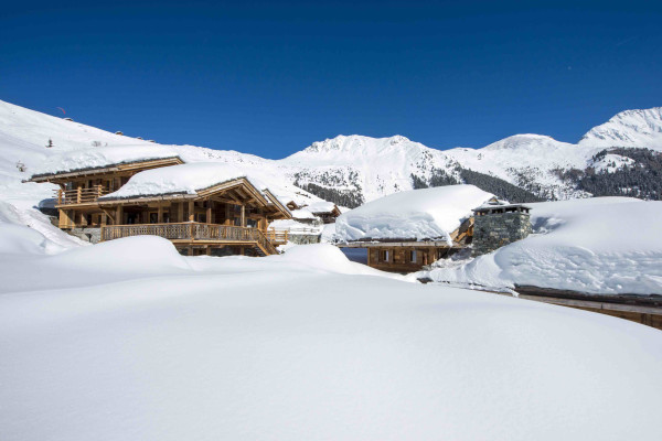 villa in Verbier : Rent estate comprised of 2 luxury chalets in Verbier with spa as well as a chalet for staff - Photo 3