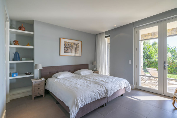 villa in Cap d'Antibes : Amazing sea view for this 6 bedroom villa located at 150m from the beach. - Photo 29