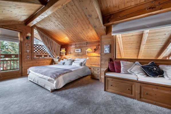 villa in Méribel : Rent this Family chalet which can welcome 15 people near the resort center. - Photo 9