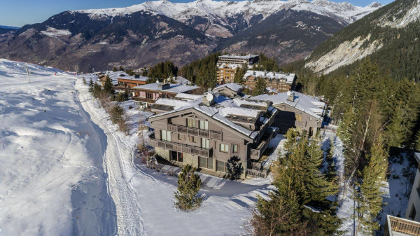 villa in Courchevel : Rent one of the most beautiful chalet in Courchevel Moriond 1650 - Photo 0