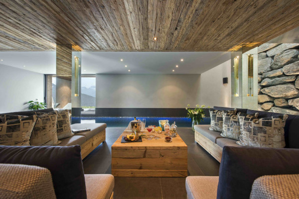 villa in Verbier : Rent estate comprised of 2 luxury chalets in Verbier with spa as well as a chalet for staff - Photo 106