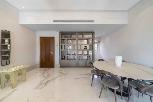 villa in Cannes : Rent stunning 8 bedroom chateau in the center of Cannes with sea views, pool and easy access to the Croisette and beaches - Photo 45