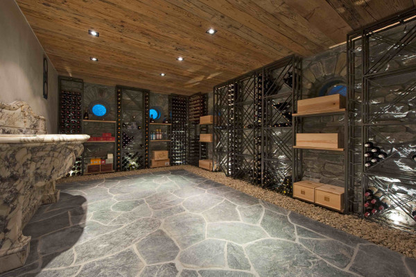 villa in Verbier : Rent estate comprised of 2 luxury chalets in Verbier with spa as well as a chalet for staff - Photo 114