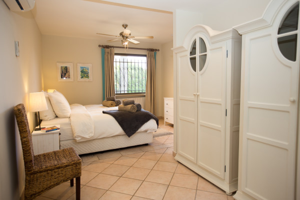 villa in Valbonne : Rent a Large Villa with Pool and View close to Valbonne Village - Photo 11