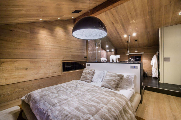 villa in Courchevel : Rent this 5 bedrooms chalet in Courchevel 1650 - Photo 8