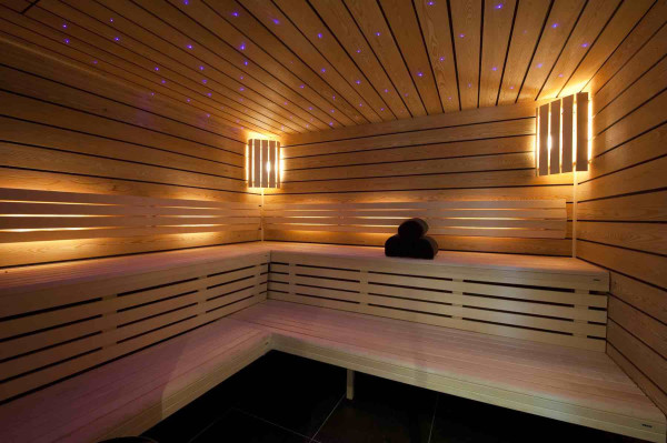 villa in Verbier : Rent estate comprised of 2 luxury chalets in Verbier with spa as well as a chalet for staff - Photo 35