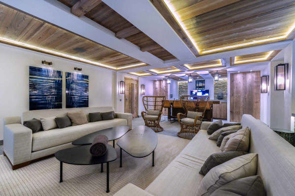 villa in Courchevel : Rent a Wonderful chalet in the most prestigious area of Courchevel. - Photo 7