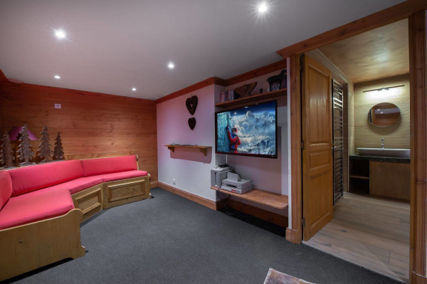 villa in Méribel : Rent this Family chalet which can welcome 15 people near the resort center. - Photo 17