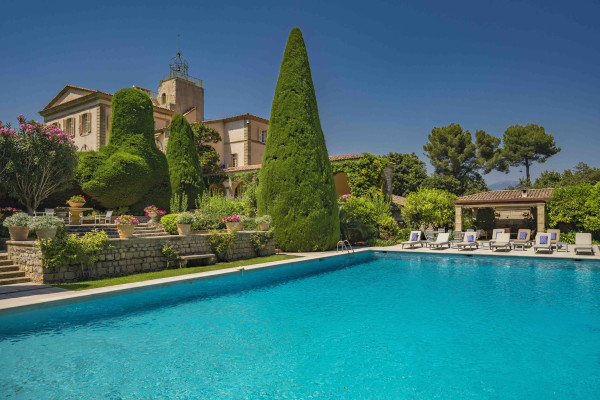 villa in Valbonne : Rent a unique Domaine between Mougins and Valbonne located on prestigious grounds of a total of 18 hectars with a tennis court. - Photo 53