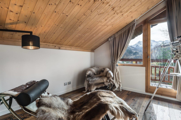 villa in Méribel : Rent this renovated chalet with a perfect location in Méribel station. - Photo 12