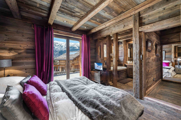 villa in Méribel : Rent this authentic chalet in Méribel Village with a lovely spa - Photo 10