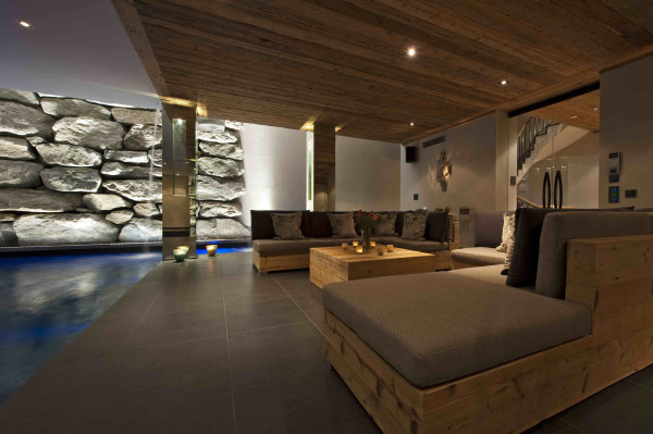 villa in Verbier : Rent estate comprised of 2 luxury chalets in Verbier with spa as well as a chalet for staff - Photo 58
