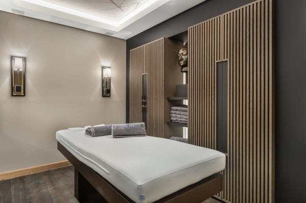 villa in Courchevel : Rent a brand new chalet of 900 sqm located in Courchevel 1850 - Photo 31