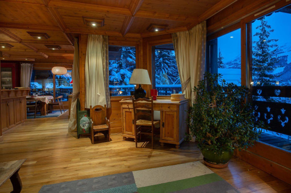 villa in Méribel : Rent this Family chalet which can welcome 15 people near the resort center. - Photo 7