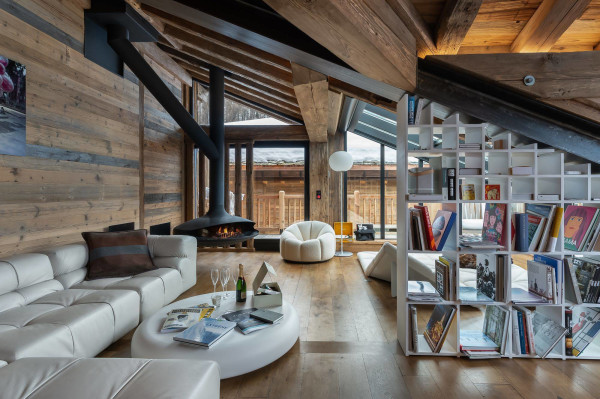 villa in Val-d'Isère : Rent this 5 bedrooms chalet with a perfect location. - Photo 2