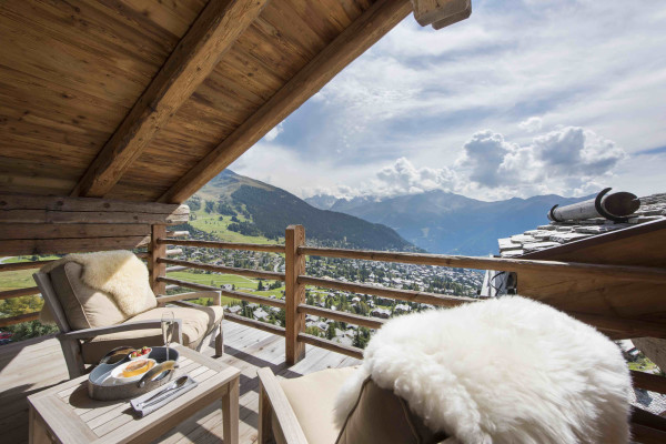 villa in Verbier : Rent estate comprised of 2 luxury chalets in Verbier with spa as well as a chalet for staff - Photo 80