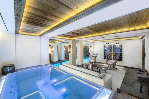 villa in Courchevel : Rent a Wonderful chalet in the most prestigious area of Courchevel. - Photo 25