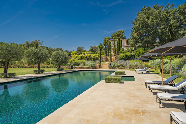 villa in La Colle-sur-Loup : Rent Incredible 7 bedroom domaine in Saint-Paul-de-Vence with 3.8 hectares of land with pool, tennis court and sea views - Photo 58