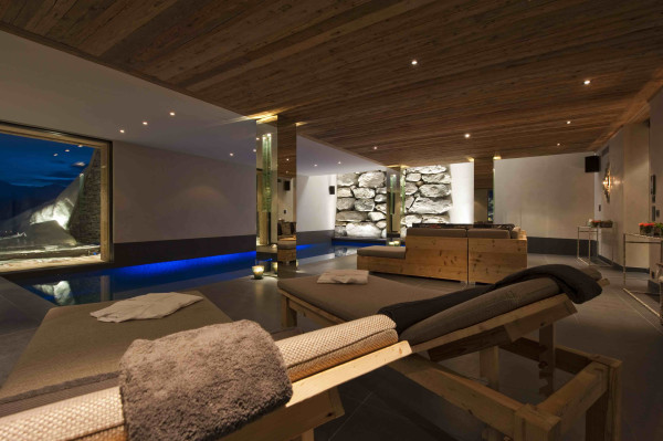 villa in Verbier : Rent estate comprised of 2 luxury chalets in Verbier with spa as well as a chalet for staff - Photo 56