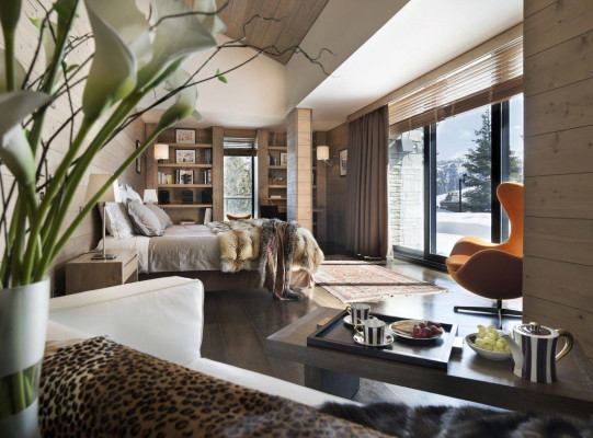 villa in Courchevel : Rent a Luxury chalet in the hamlet of Cospillot. - Photo 3