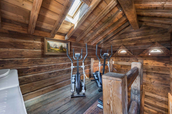 villa in Méribel : Rent this authentic chalet in Méribel Village with a lovely spa - Photo 23