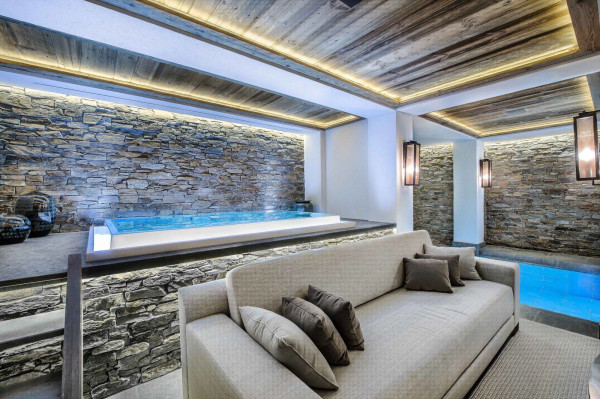 villa in Courchevel : Rent a Wonderful chalet in the most prestigious area of Courchevel. - Photo 26