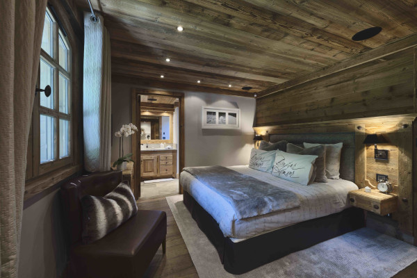 villa in Courchevel : Rent a luxury Chalet in Courchevel 1850, Ski in / Ski out, 7 bedrooms, indoor Swimming pool - Photo 10
